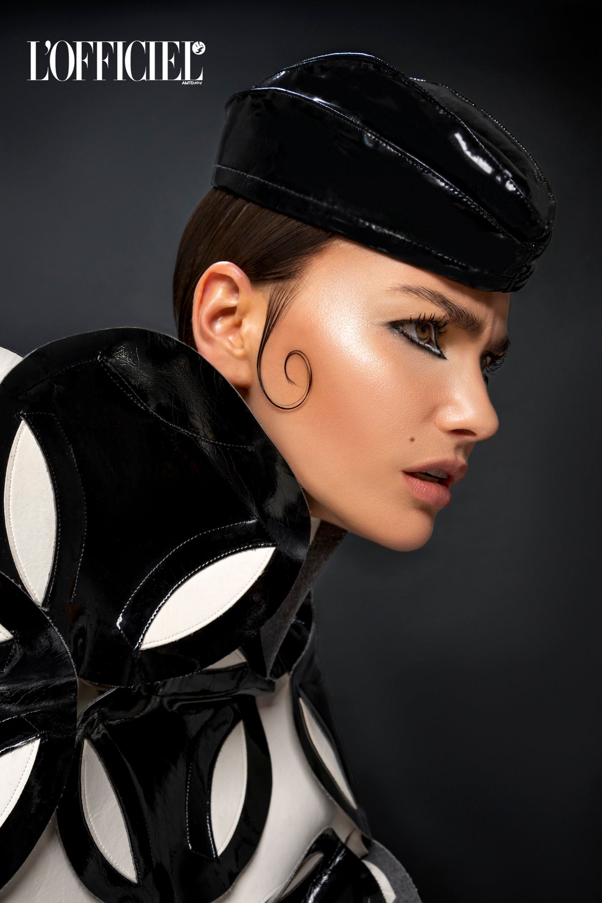 L'OFFICIEL // SEPTEMBER 2022