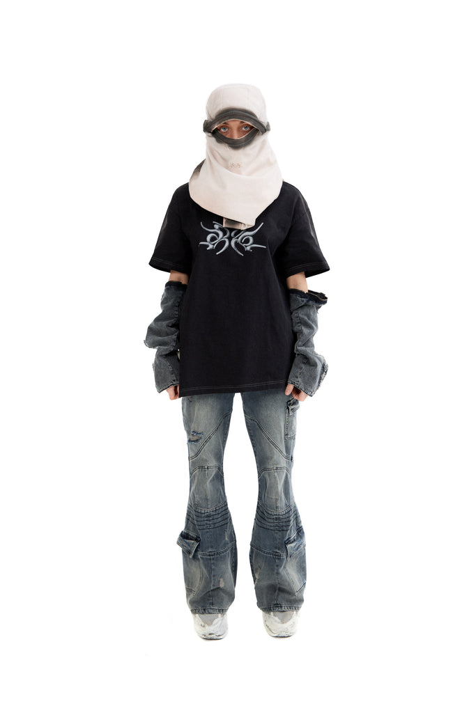 Asymmetrical t-shirt with volume print