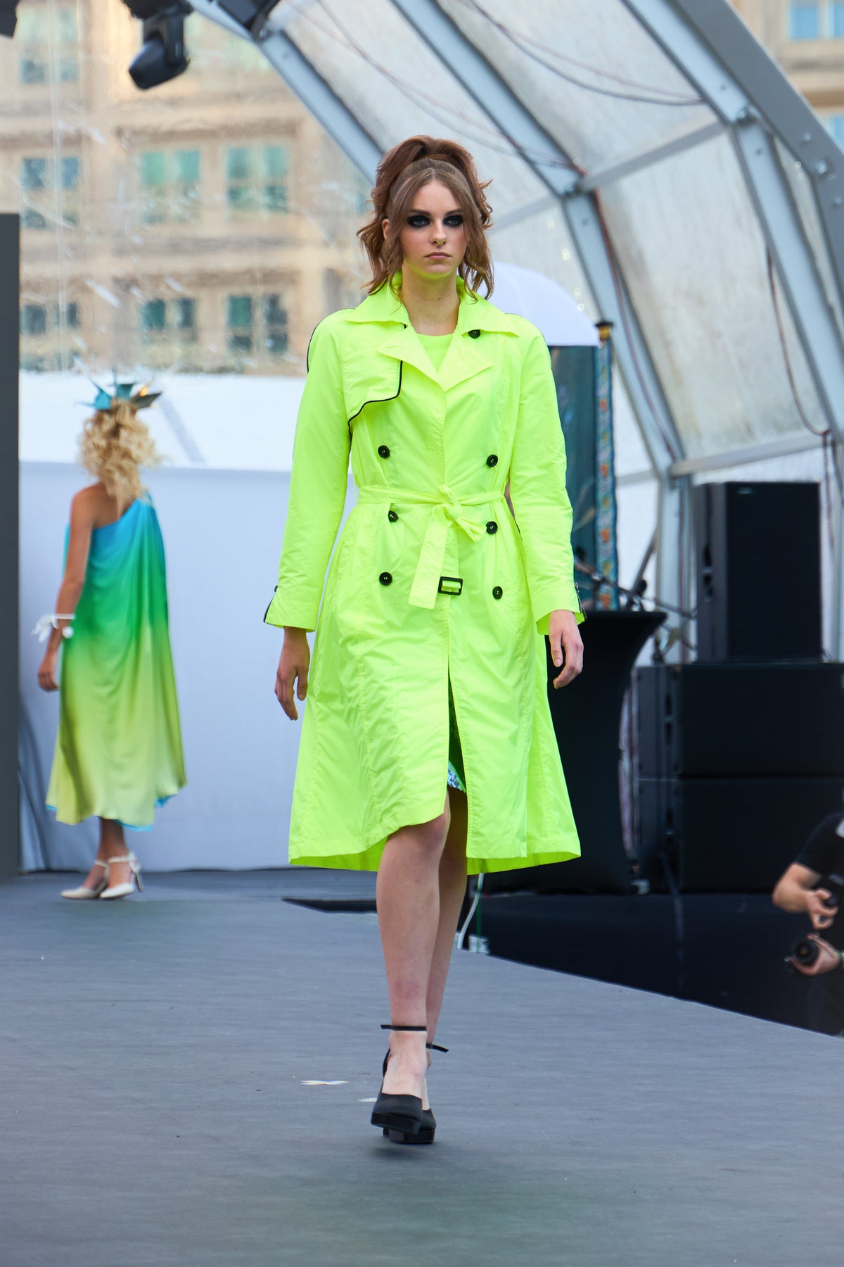 Trench Neon Yellow - Studio183
