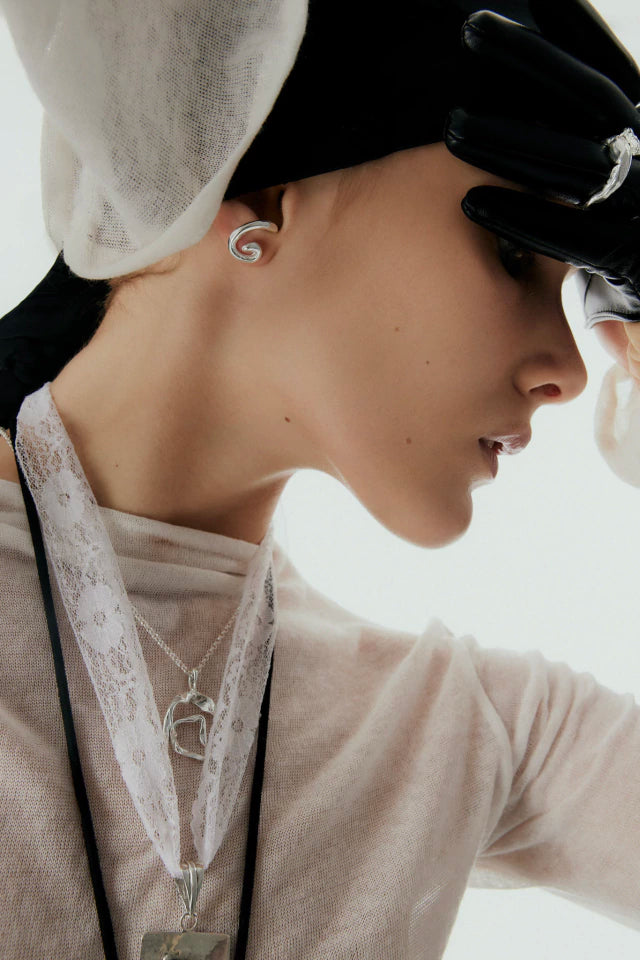 The L'Intérieur Earring