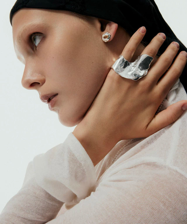 The Two-Finger Ring