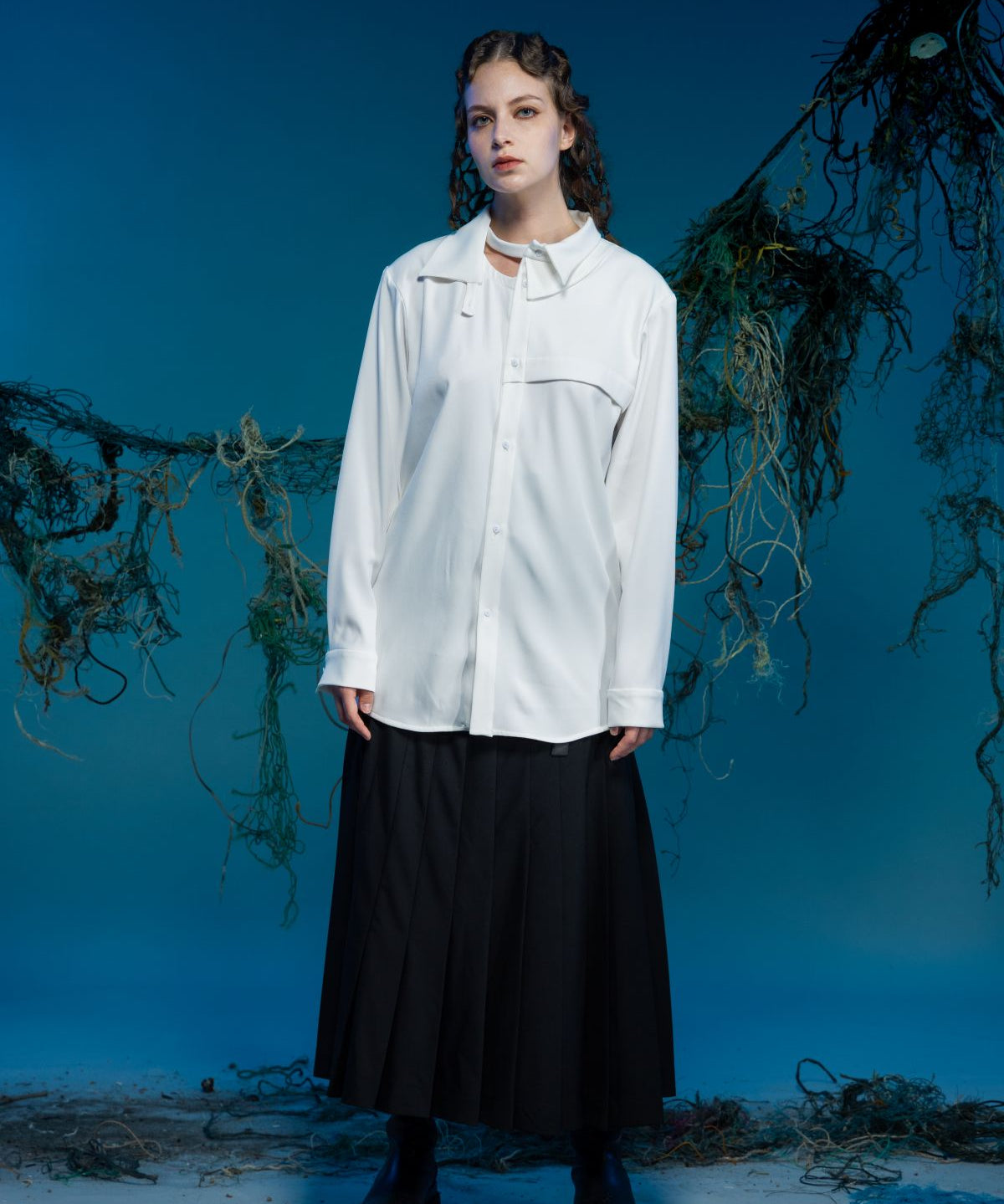 Collar Deconstructed Transformative Shirt - Studio183