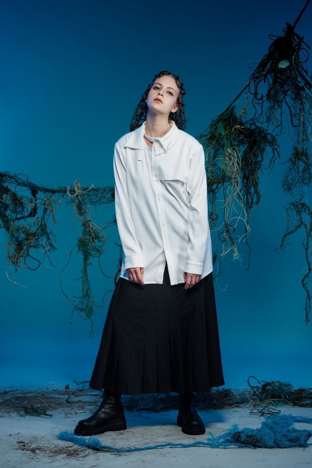 Collar Deconstructed Transformative Shirt - Studio183