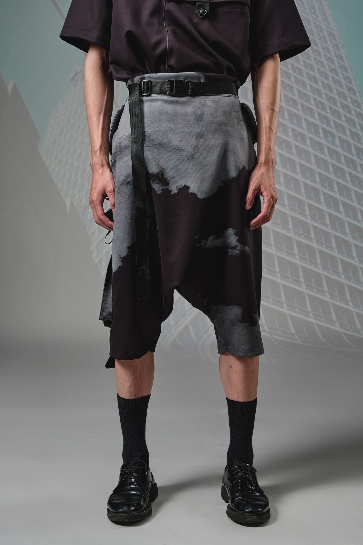 Multi-Pocket Low Crotch Shorts (Line Cloud) - Studio183