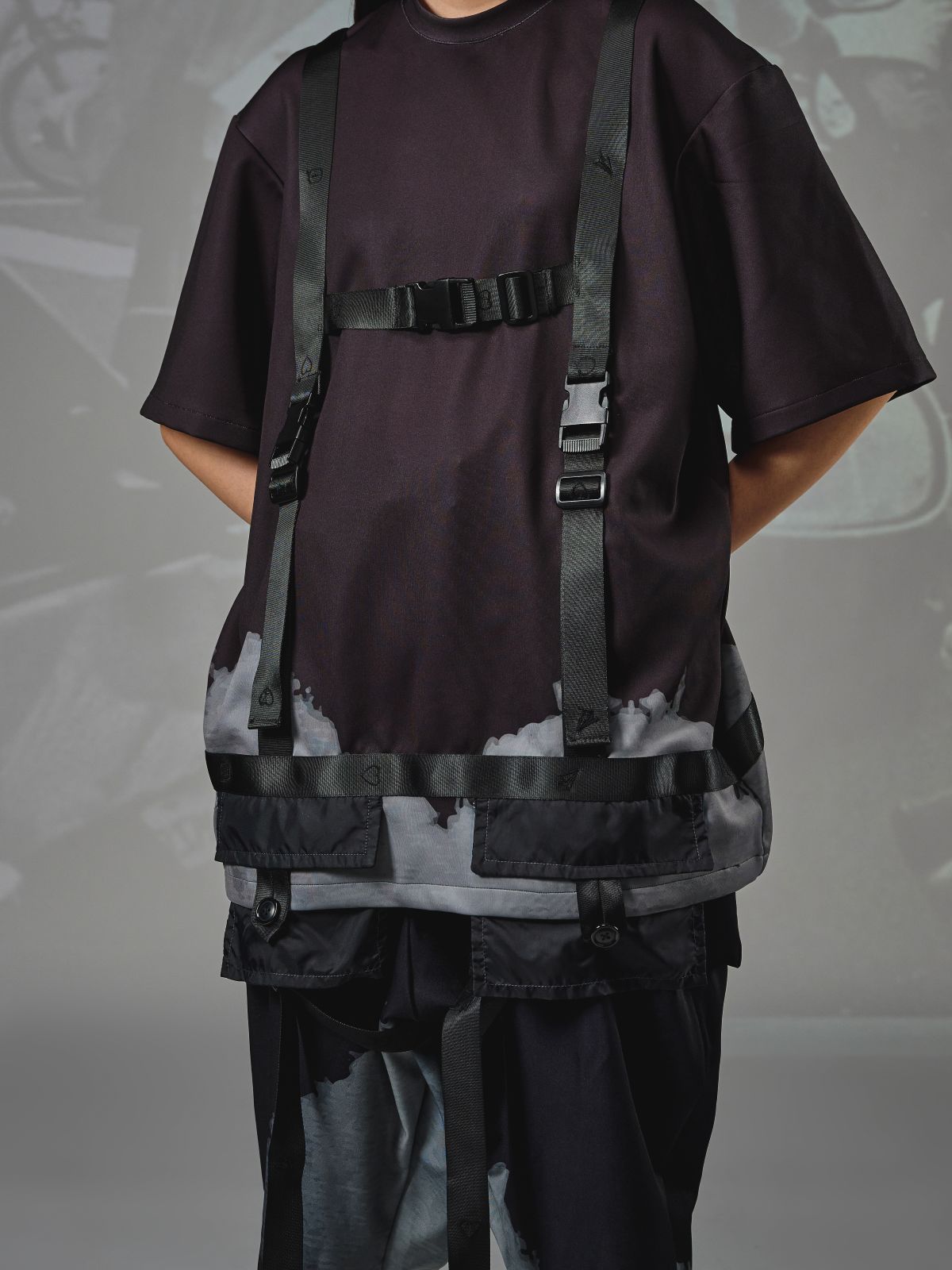 Sling Layers Pocket Top (Line Cloud) - Studio183