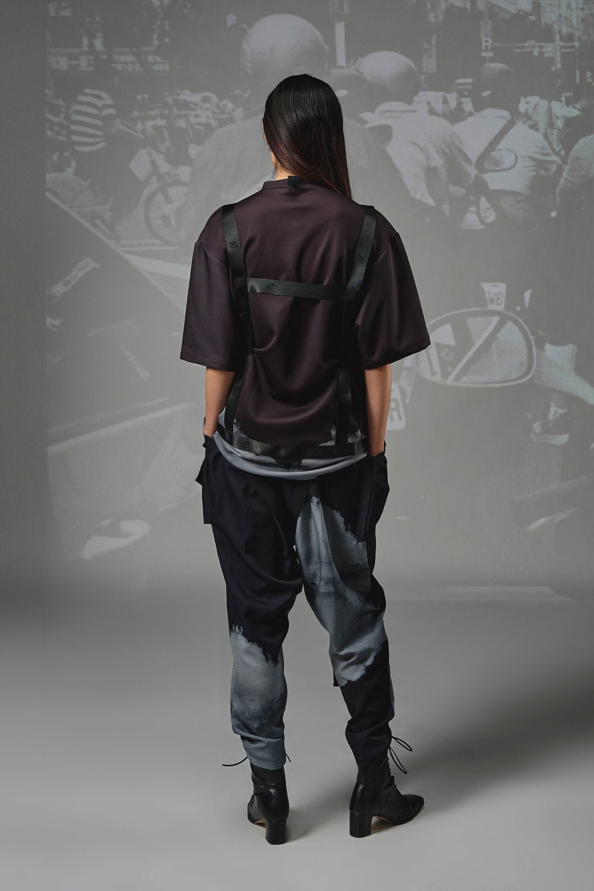 Sling Layers Pocket Top (Line Cloud) - Studio183