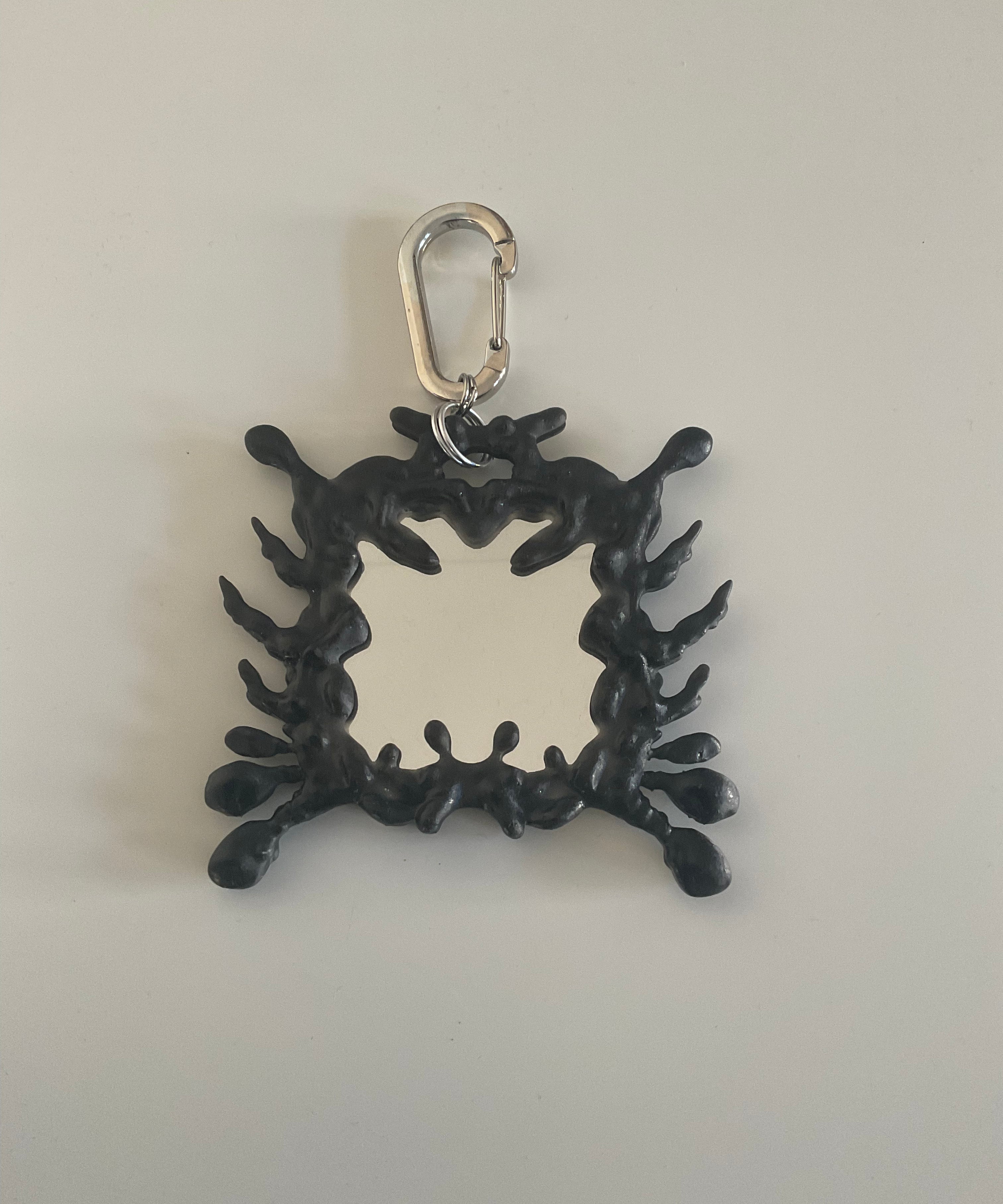 Mirror_Charm_Black - Studio183