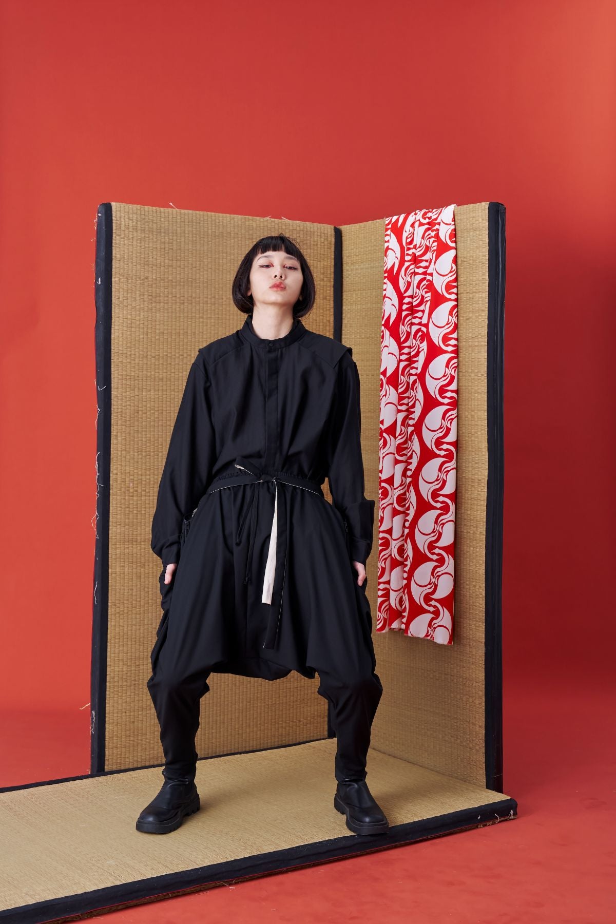 Back deconstructed color-blocked low-rise pants - Studio183