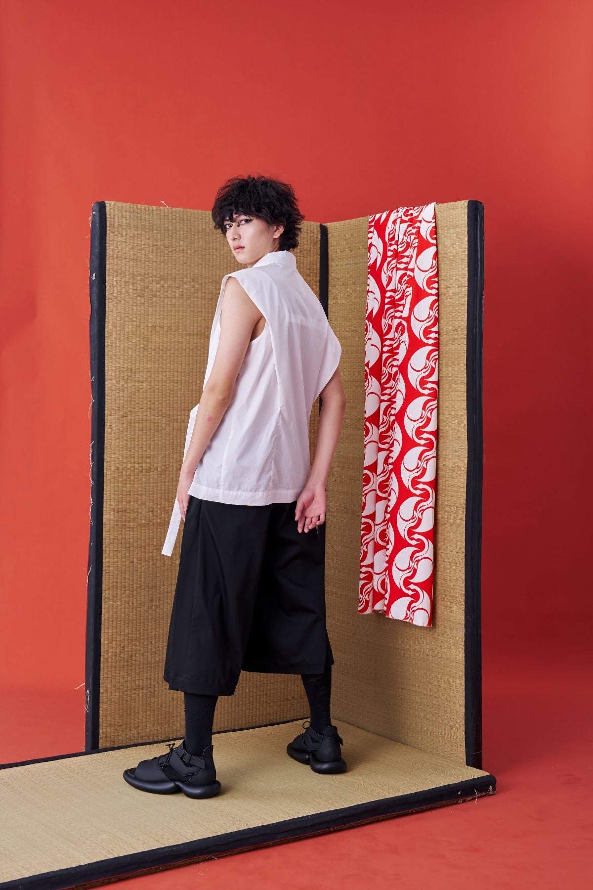 Deconstructed Sleeveless Jinbei Shirt White - Studio183
