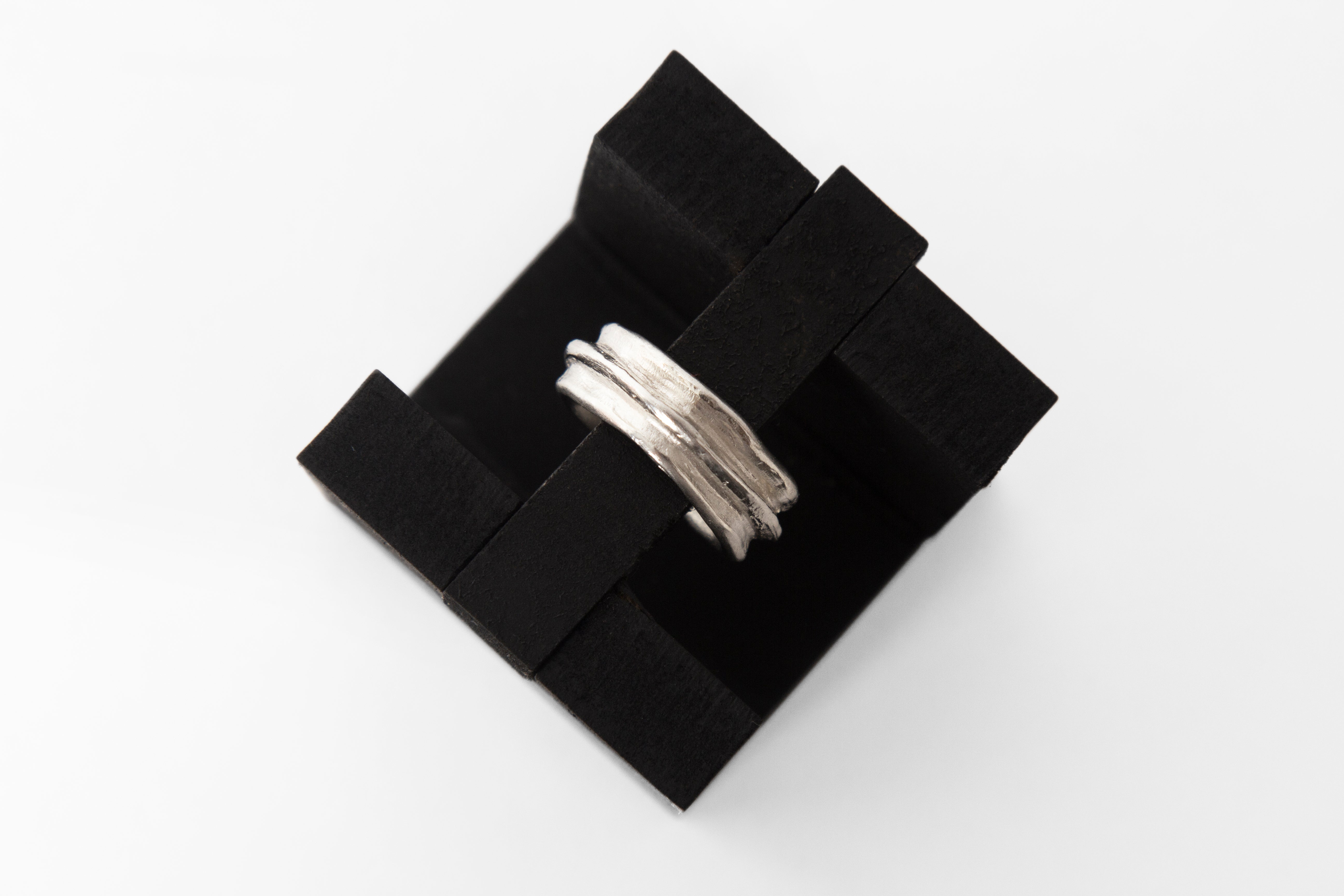 Carved Irregular Lines Ring - Studio183