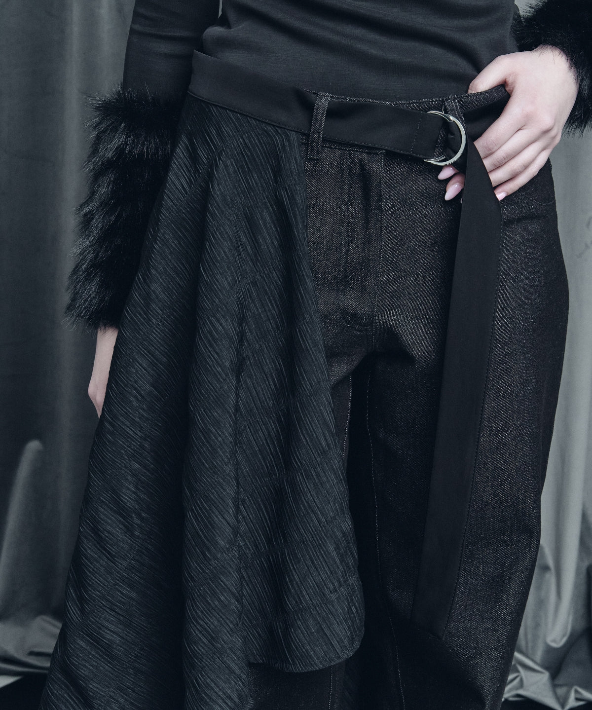 Nyx Waist Cape - Studio183