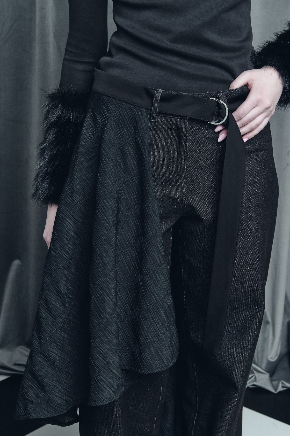 Nyx Waist Cape - Studio183