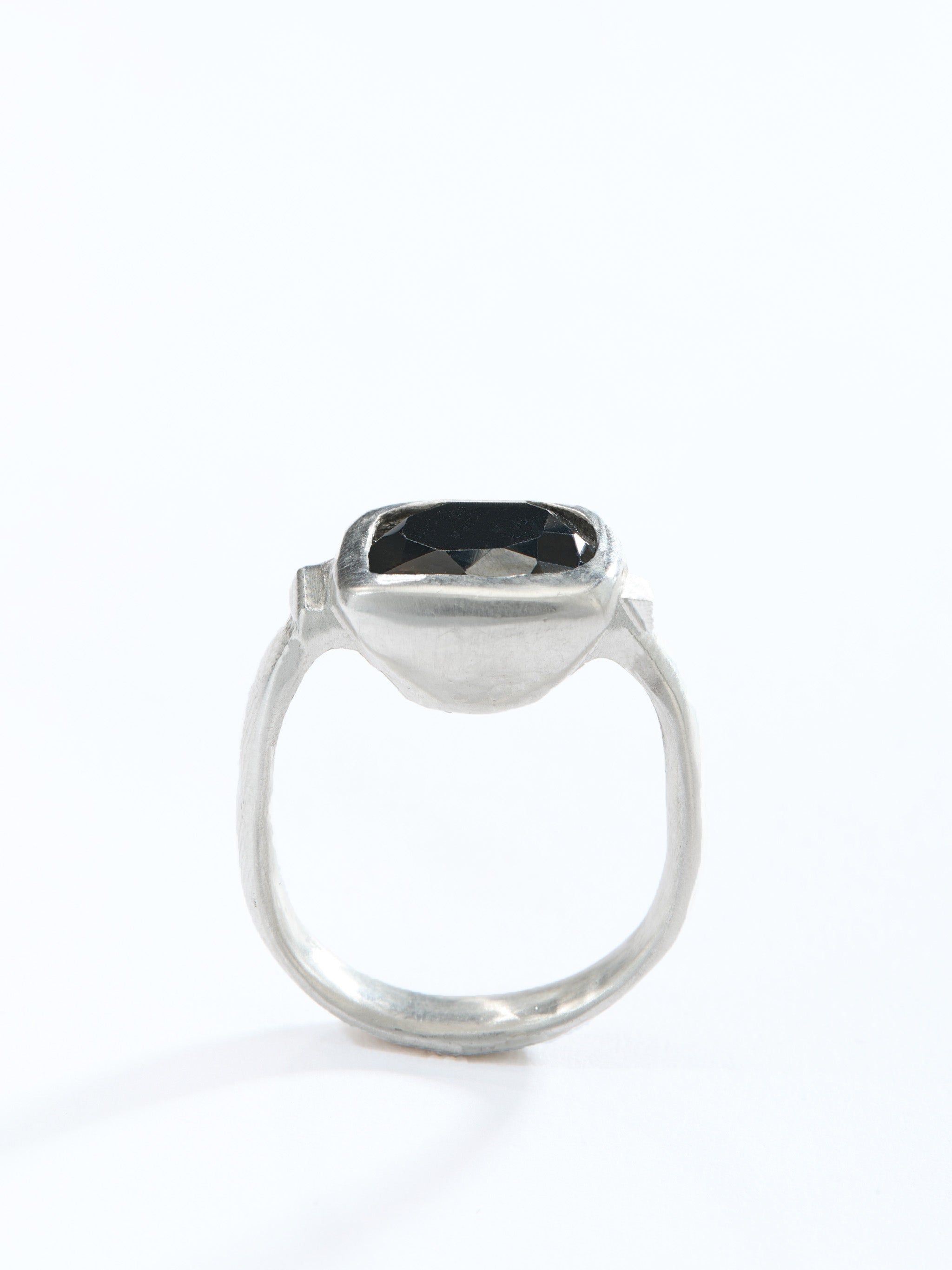 Night Ring - Studio183