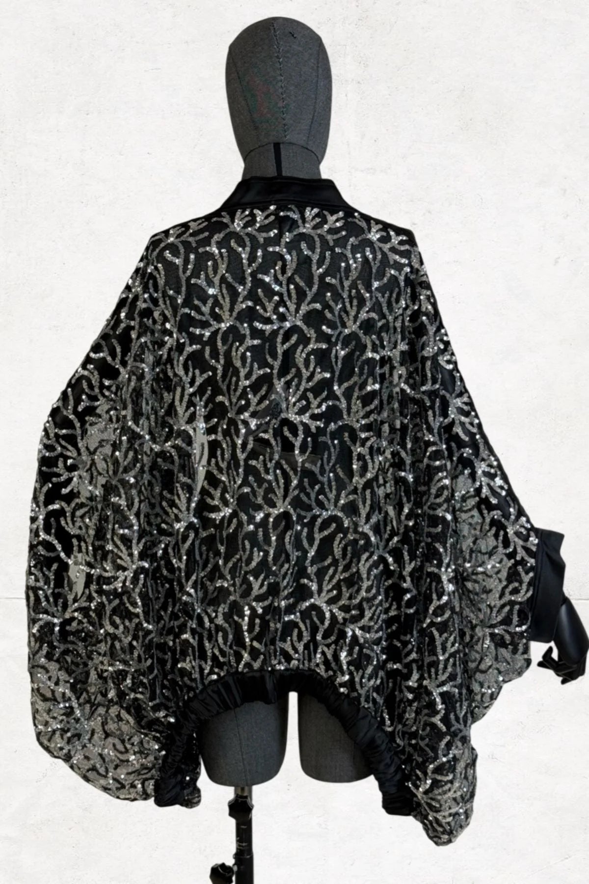 Taffeta Detailed Sequin Kimono - Studio183